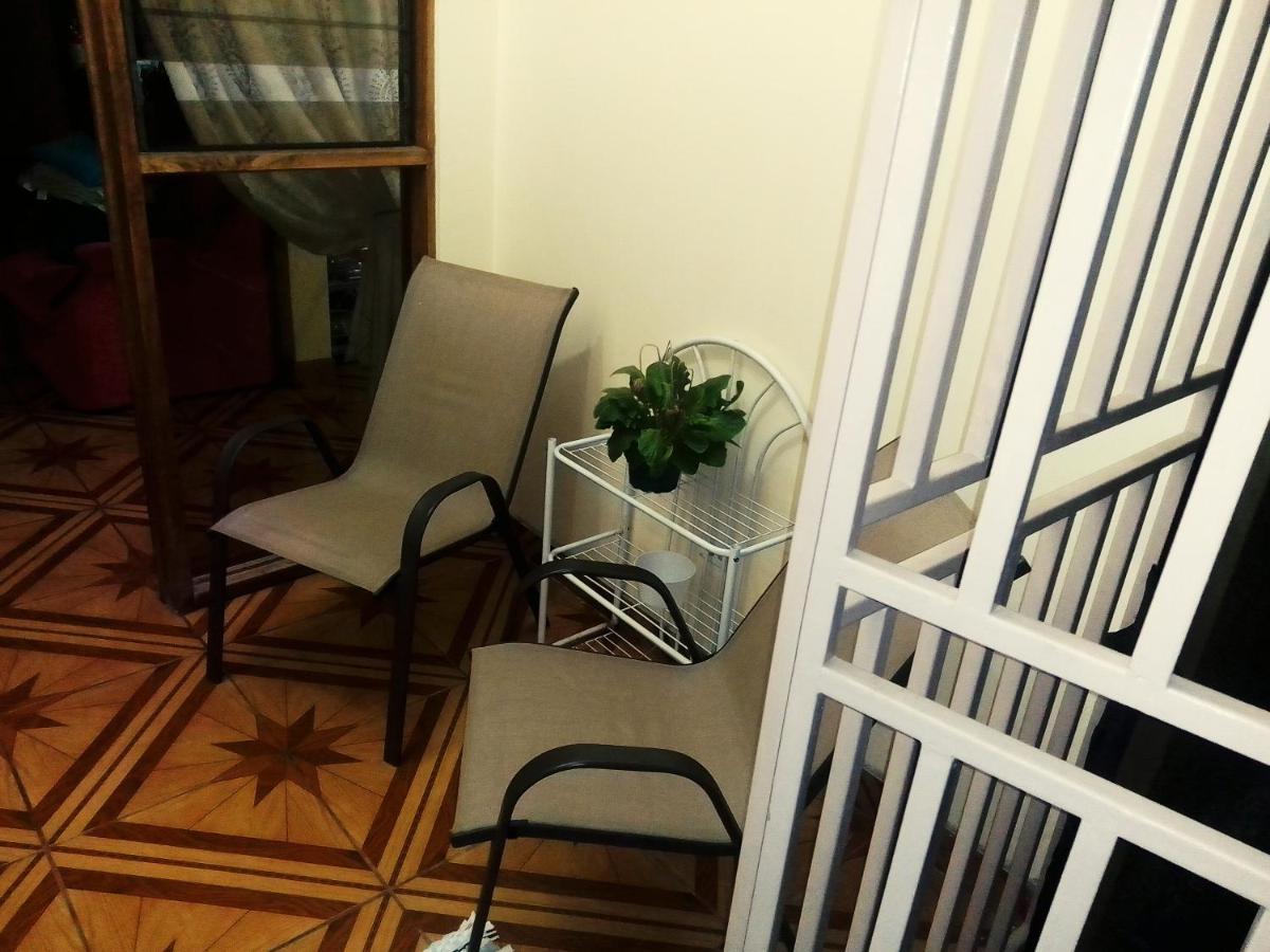 Alexander B&B 阿拉胡埃拉 外观 照片